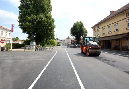 ASFALTIRANJE LJUBLJANSKE CESTE 15 FOTO LJUBO VUKELIČ